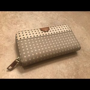 FOSSIL CLUTCH/WALLET! Black/grey/white polka dot